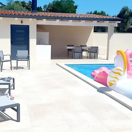 Faro - New House, Near Beaches, Heated Pool, Playroom, Bbq, Salvore - Istria *