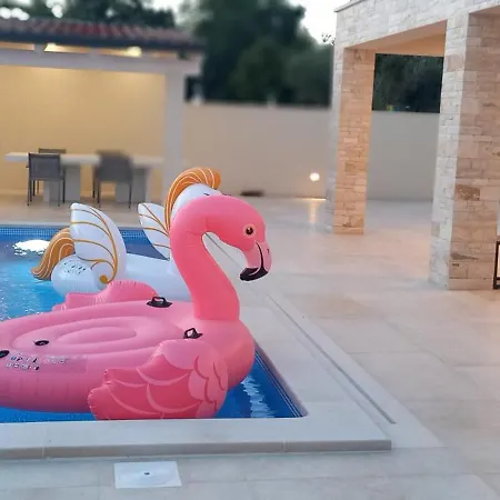 Faro - New House, Near Beaches, Heated Pool, Playroom, Bbq, Salvore - Istria Villa *