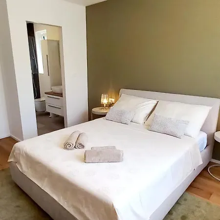 Faro - New House, Near Beaches, Heated Pool, Playroom, Bbq, Salvore - Istria Башания