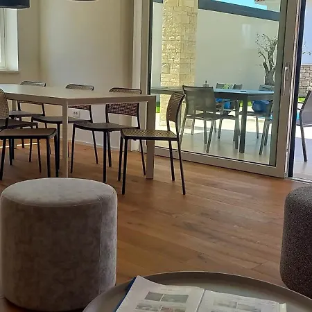 Faro - New House, Near Beaches, Heated Pool, Playroom, Bbq, Salvore - Istria فيلة