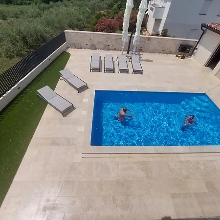 Faro - New House, Near Beaches, Heated Pool, Playroom, Bbq, Salvore - Istria *